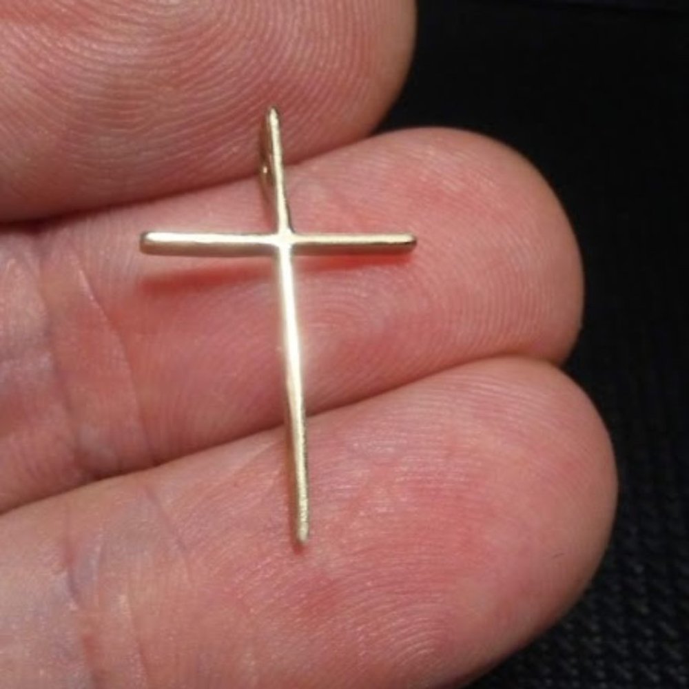 Vintage Solid 14k Yellow Gold Classic Dainty Cross Pendant 20 mm